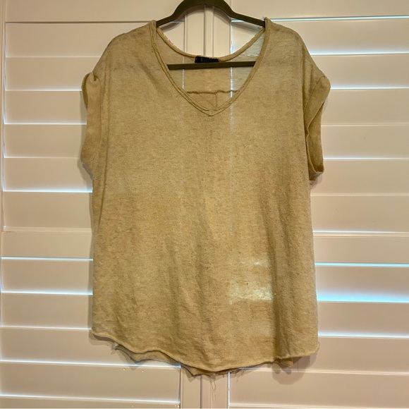 Evereve Tops - Allison Joy Short Sleeved V Neck Top Tan Cream Size Large